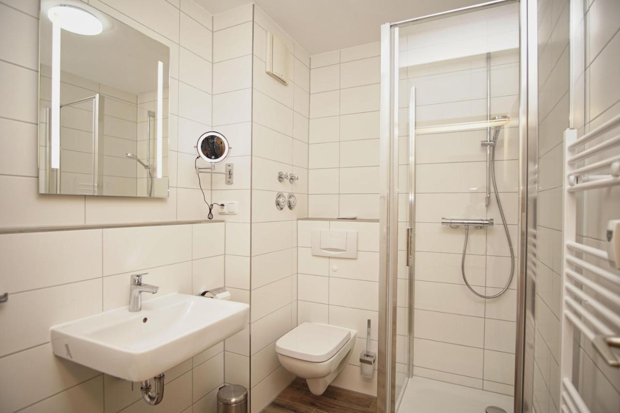 Terrasse, Gratis Nutzung Vom Ahoi Erlebnisbad Und Sauna In Sellin - Villa Karola Fewo 02 Гёрен Экстерьер фото